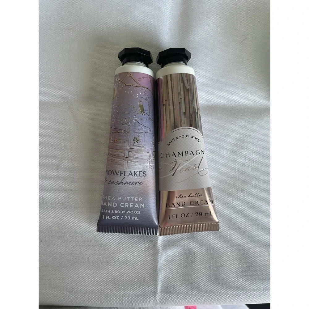 BATH & BODY WORKS SNOWFLAKES & CASHMERE CHAMPAGNE TOAST (2) HAND CREAM 1oz NEW